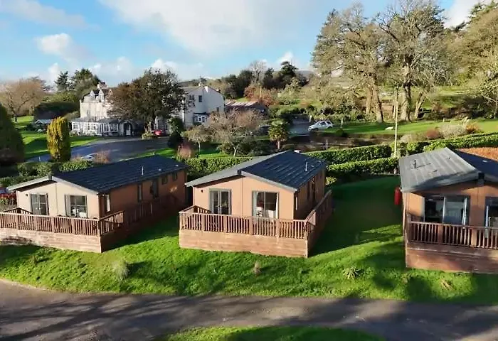 Two Bedroom Lodge In The Country - Oak, Stag, Acorn