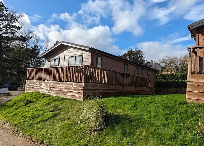 Two Bedroom Lodge In The Country - Oak, Stag, Acorn