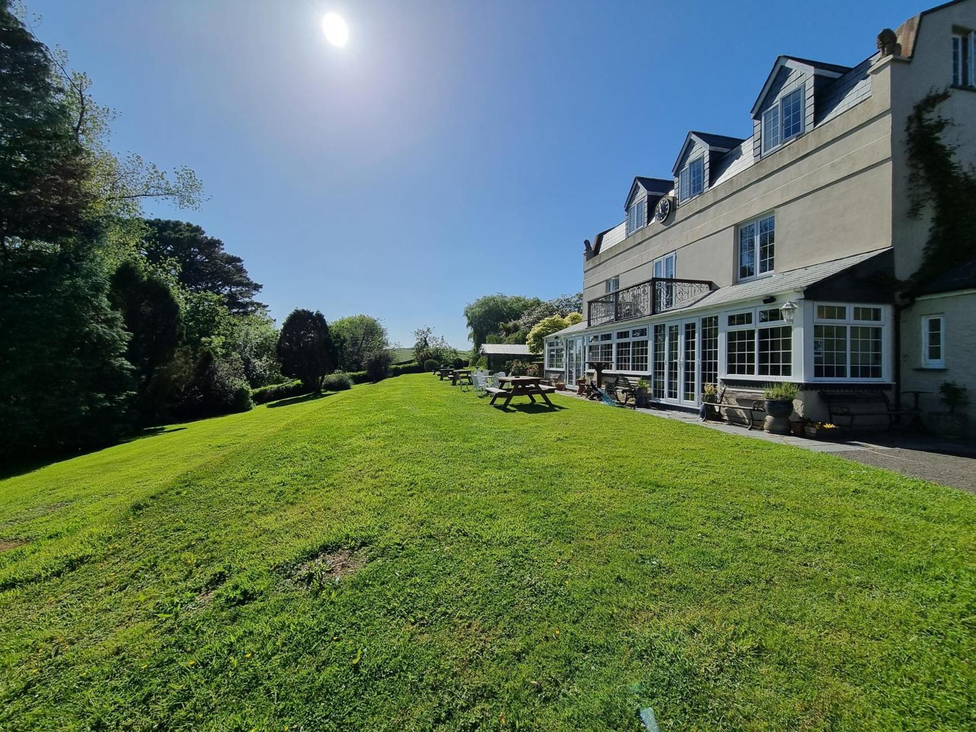 Two Bedroom In The Country - Oak, Stag, Acorn Holiday home *